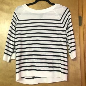 Short sleeve striped T-shirt